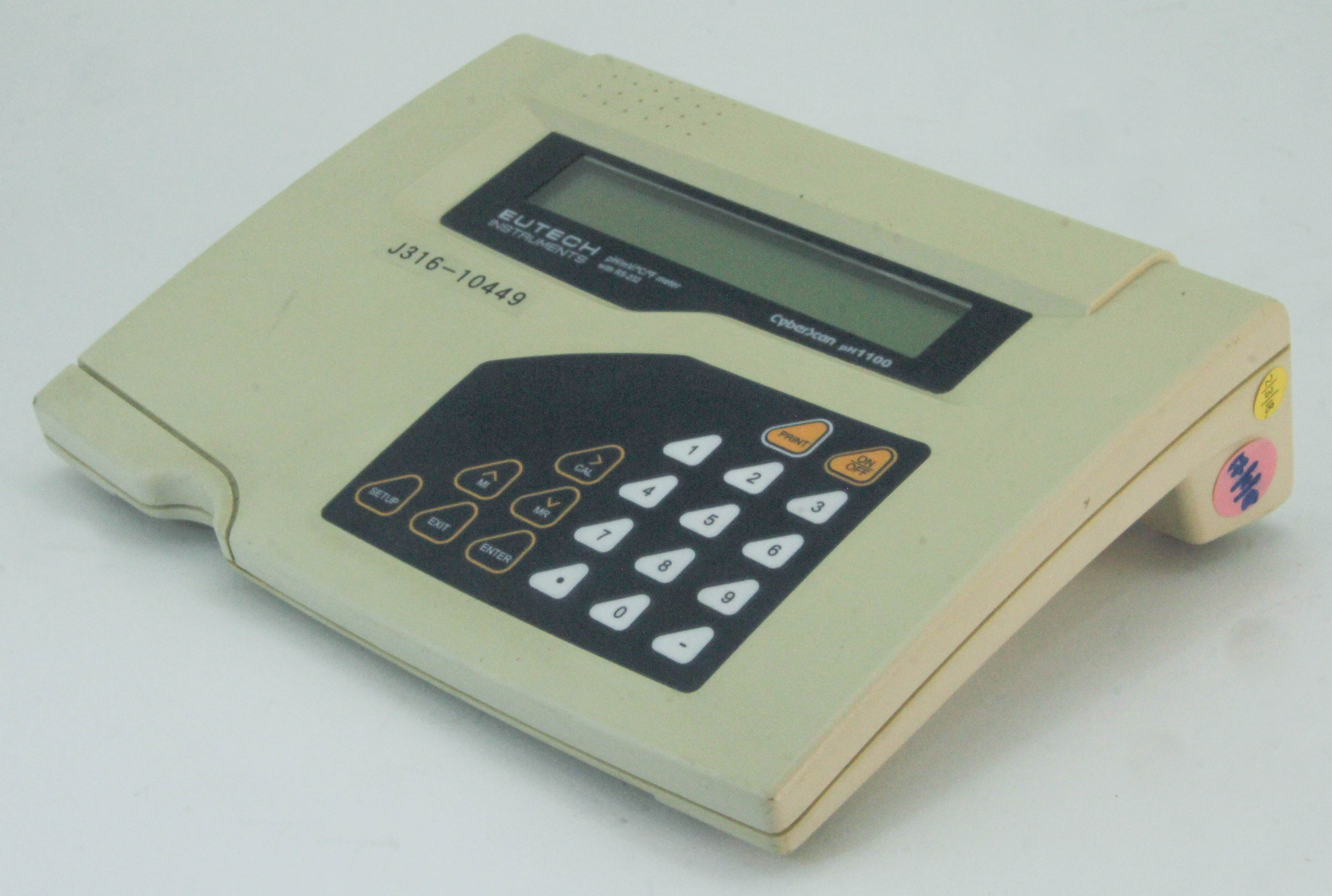 10449 EUTECH INSTRUMENTS PH/MV/C/F METER WITH RS 232 CYBERSCAN